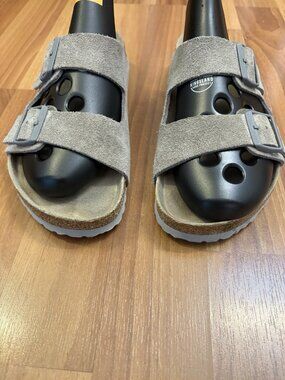 Birkenstock Arizona Sandals Regular Fit Stone Coin US Men's 10 EU 43 Gray Suede